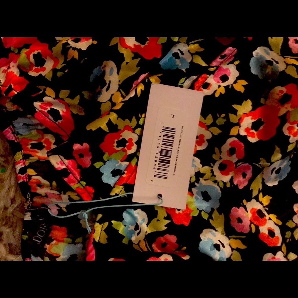 ADORE ME SZ LARGE TOP FLORAL SILKY